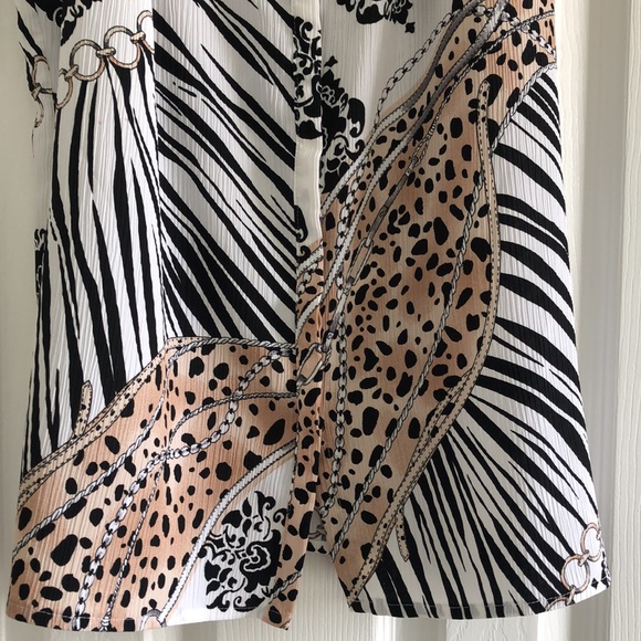 Sioni animal print ruffled collar sleeveless summer blouse - Picture 3 of 12